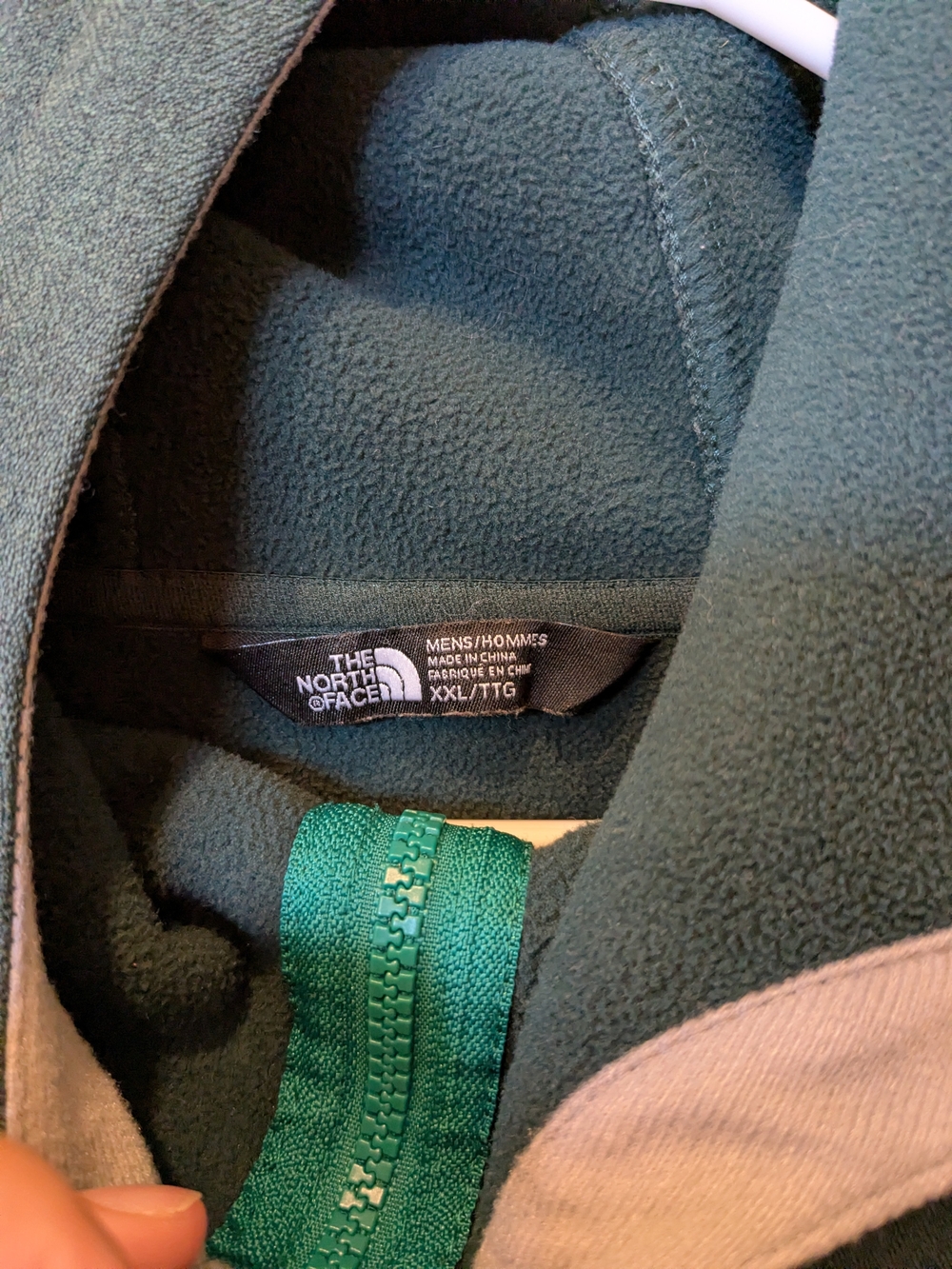 The North Face Men's Forest Green Hooded Performance Jacket with Teal Accents - Picture 4 of 7